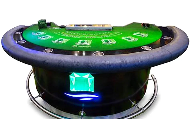 Live dealer blackjack table streamed at Funduel Casino